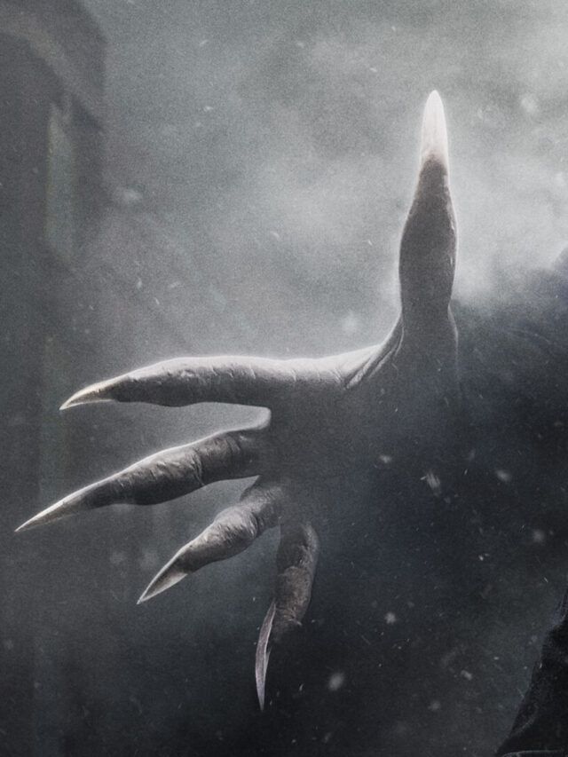 A scary ghost whose face is exposed to bo is a 7 -foot man.